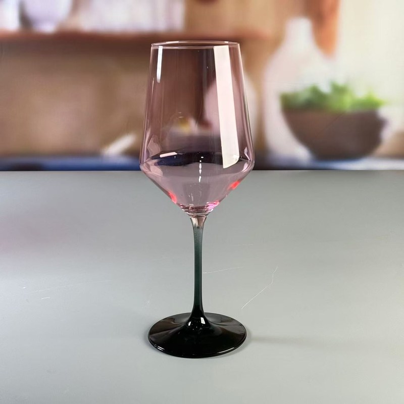 jakość Hand-blow Color Gradient Wine Glass Set High Quality Crystal Wine Glass For Gift For Weeding fabryka