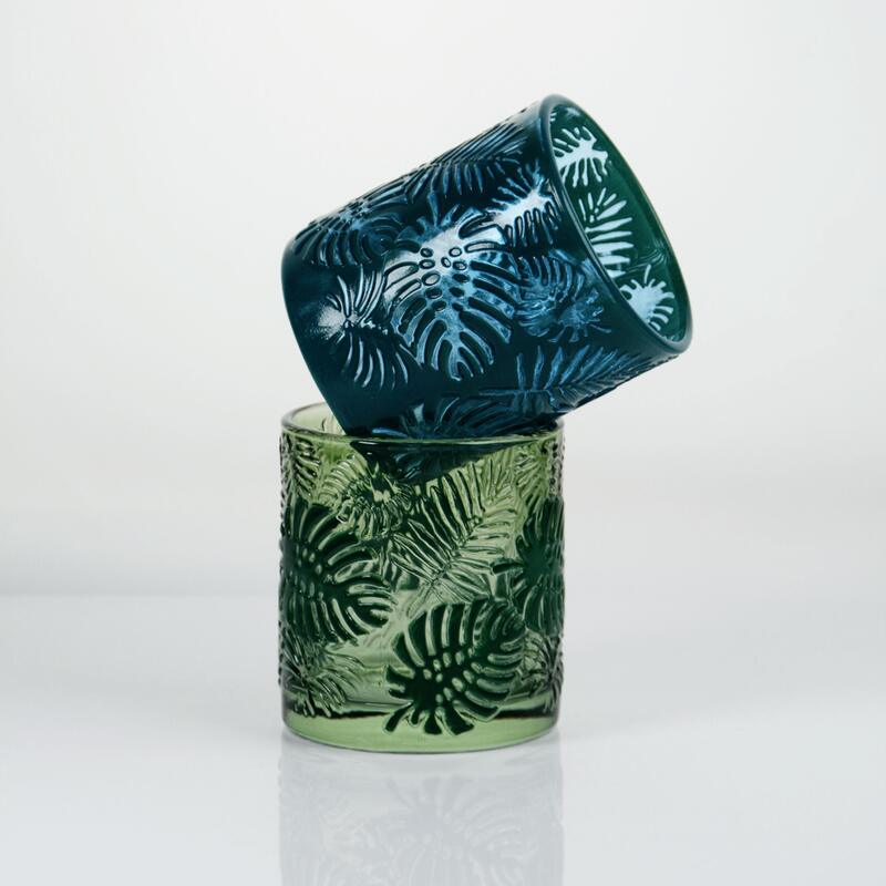 jakość Embossed Tropical Monstera Leaf Glass Candle Holder with 200ml Capacity in Lead-Free Crystal Glass fabryka