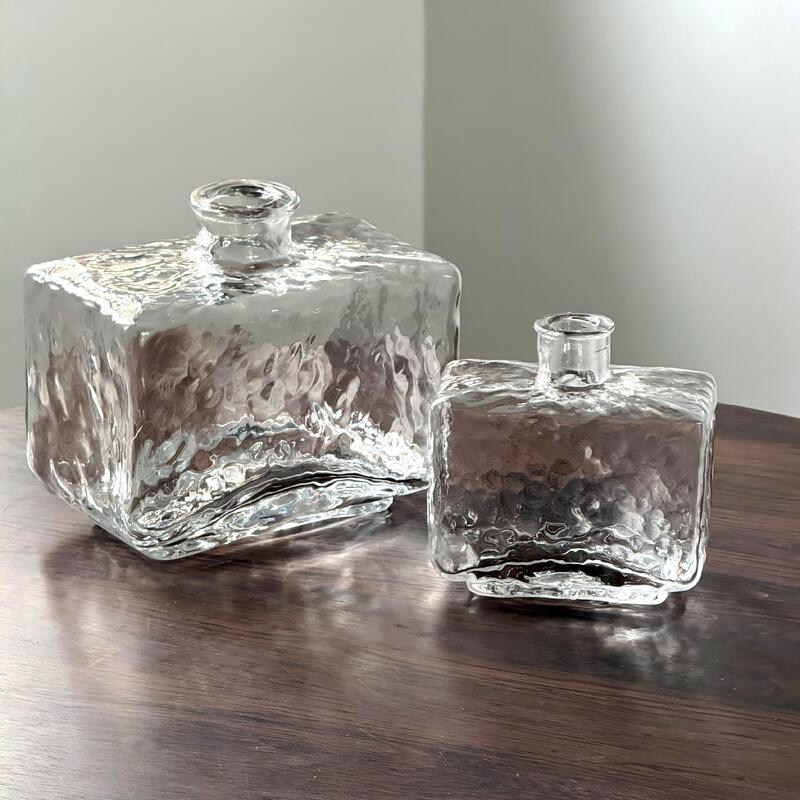 jakość Rectangular Clear Hammered Glass Vase - Modern Minimalist Decorative Flower Vase for Table Centerpiece fabryka