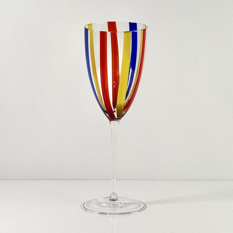 Jakość Hand Blown Art Glass Goblet & Coupe Glass Set, Vibrant Red Yellow Blue Vertical Cane Stripes Murano Style Stemmed Wine & Martini Glasses for Bar, Party & Gift fabryka