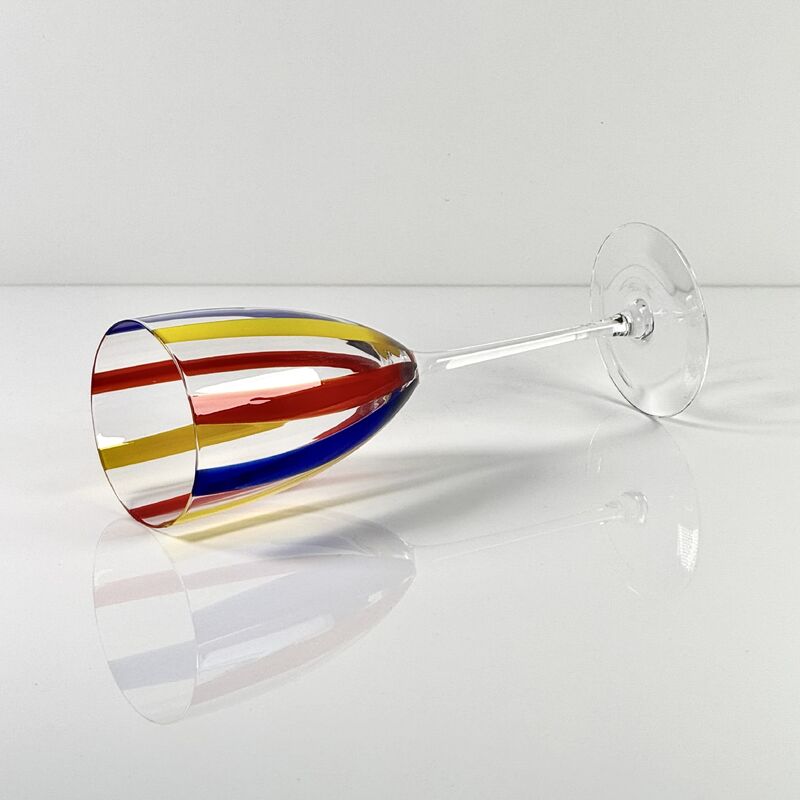 Jakość Hand Blown Art Glass Goblet & Coupe Glass Set, Vibrant Red Yellow Blue Vertical Cane Stripes Murano Style Stemmed Wine & Martini Glasses for Bar, Party & Gift fabryka