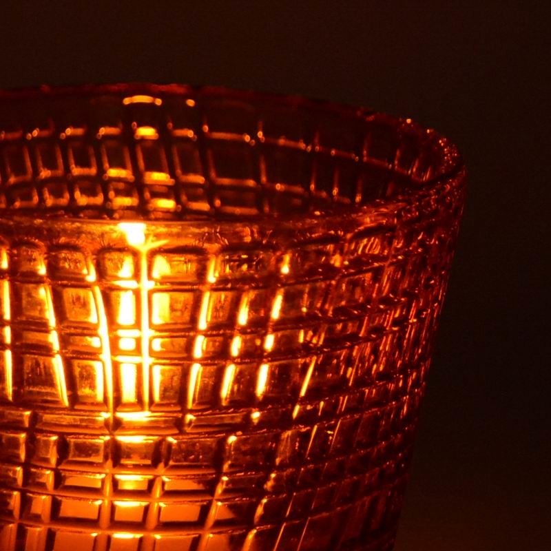 jakość Embossed Linen Pattern Solid Amber Glass Tea Light Holders fabryka