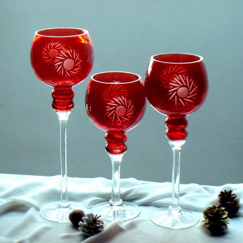 jakość Hand Cutted Design Red Glass Candle Holders With Color Long Stem fabryka