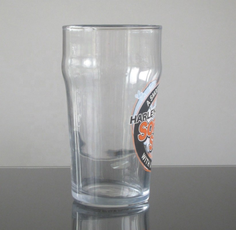 jakość British Style Elegant 20 Ounce Pint Beer Glasses fabryka