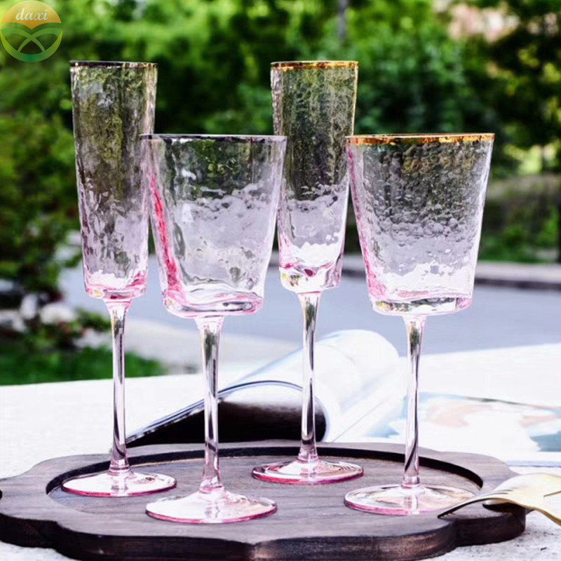 jakość Hammer Texture Crystal Wine Glass In Triangle Shape fabryka