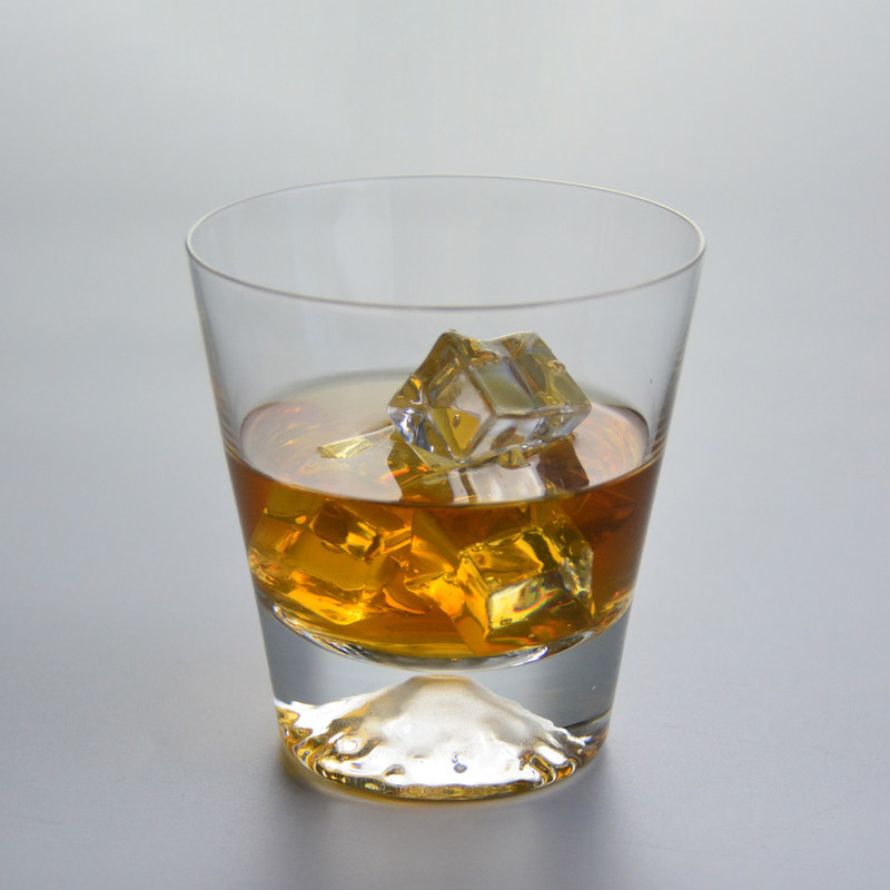 jakość Heavy Base Transparent Handmade Whiskey Glass For Party fabryka