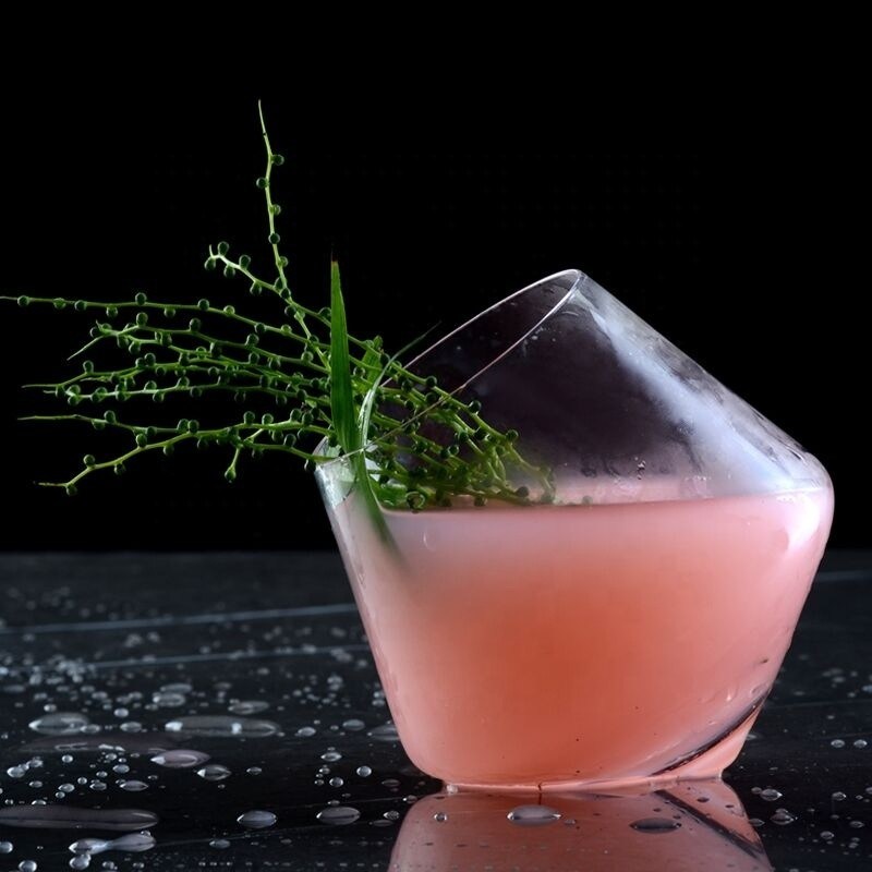 jakość New Style Unique Shaped Crystal Whiskey Glasses , Tumbler Drinking Glass For Home fabryka