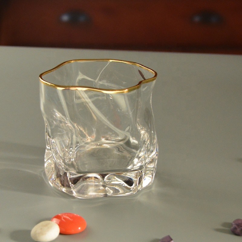 jakość Irregular Handmade Whiskey Glass With Gold Rim fabryka