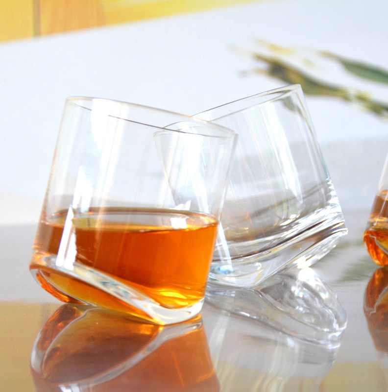 jakość Lead Free Slanted Bottom Round Whiskey Tasting Glasses fabryka