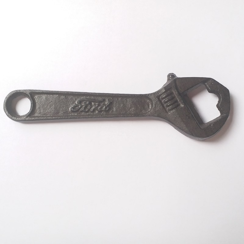 jakość Spanner Shape Cast Iron Bottle Opener fabryka