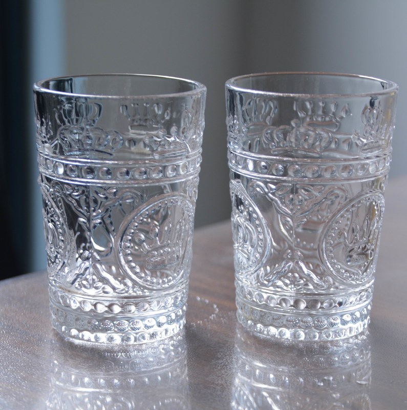 jakość 8Oz Crown Design Embossed Tumbler Drinking Glasses fabryka