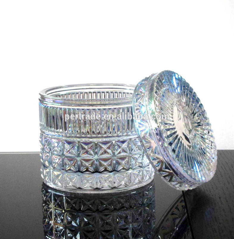 jakość Embossed Diamonds Pattern Glass Storage Jars With For Candle fabryka