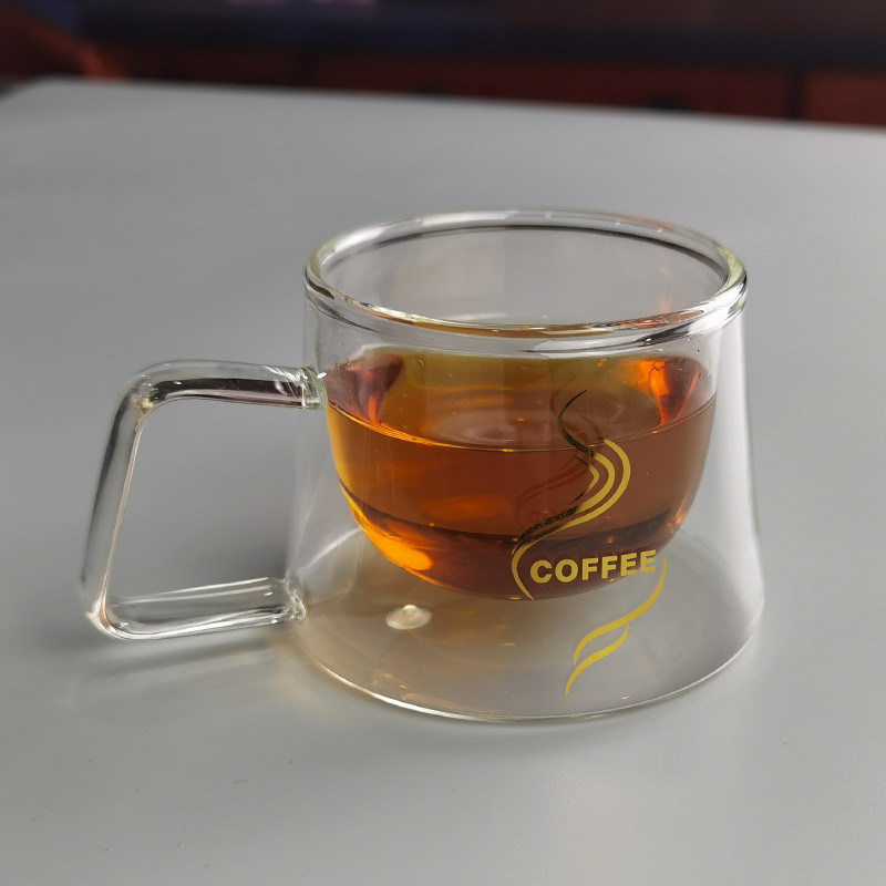 jakość 200ml Borosilicate Double Layer Glass Coffee Mug With Golden Logo fabryka