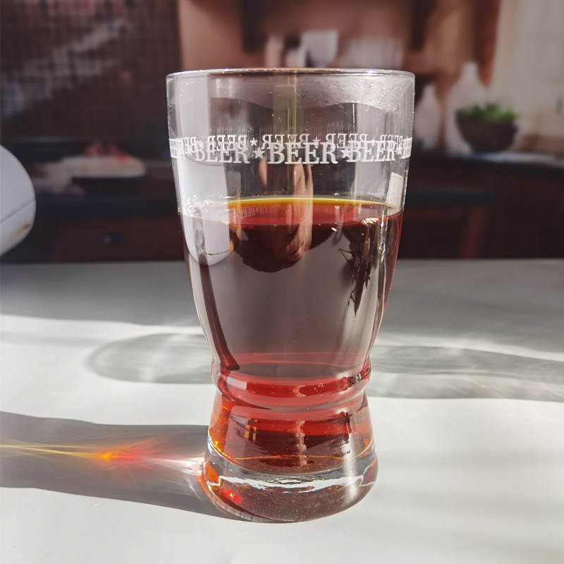 jakość Creative Big Mouth Pub Craft Beer Glasses With Circle Logo Decoration fabryka