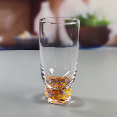 jakość Handmade Modern Design Colorful Cocktail Drinking Glasses Custom Confetti Beverage Highball Glass fabryka