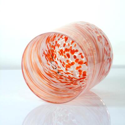 jakość Hand-blown Orange Swirl Confetti Glass Cup - Artisan Crafted Drinking Glass for Whiskey and Cocktails fabryka