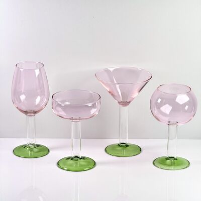 Jakość Hand Blown Borosilicate Stemmed Wine & Cocktail Glass Set, Pink Bowl with Green Hollow Stem Base, Colored Spray Tinted Art Goblets for Bar, Wedding & Table Decor fabryka