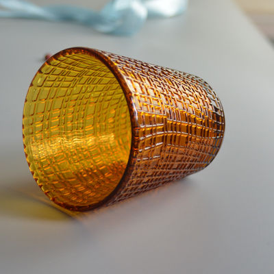 jakość Embossed Linen Pattern Solid Amber Glass Tea Light Holders fabryka