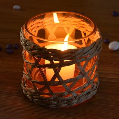 jakość Round Creative Glass Candle Holders With Wicker Sleeve fabryka