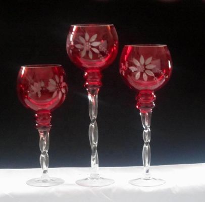 jakość Tulip Shape Long Stem Candle Holders With Engrave Pattern fabryka