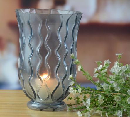 jakość 8" Grey Embossed Fence Pattern Glass Candle Holders fabryka