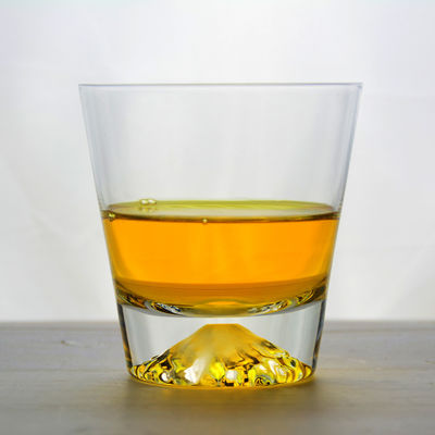 jakość Heavy Base Transparent Handmade Whiskey Glass For Party fabryka