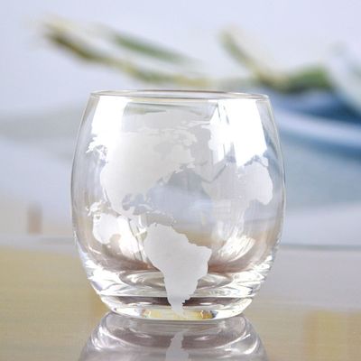 jakość Globe Design Etched Handmade Whiskey Glass , Whiskey Tasting Glasses For Restaurant fabryka