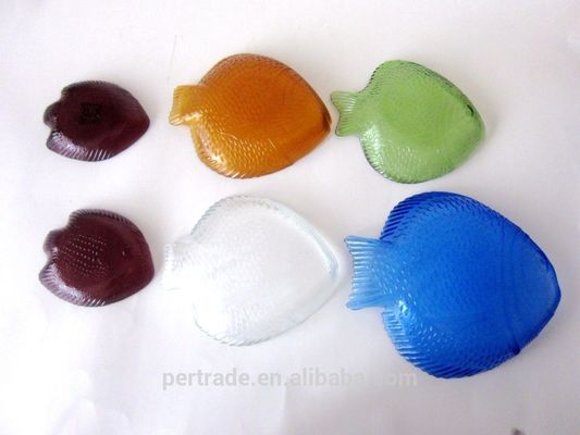 jakość Fish Shaped Embossed Colorful Glass Charger Plates fabryka