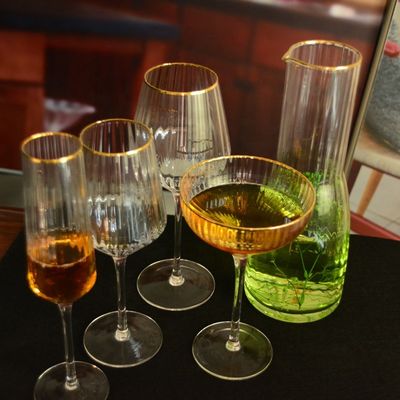 jakość Customize Gold Rim Optical Stripes Crystal Cocktail Glasses fabryka