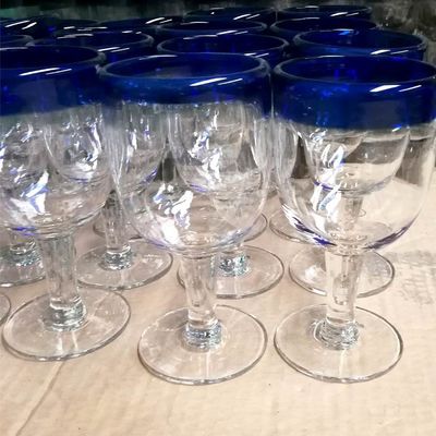 jakość Blue Rim Mexican Drinking Glass Crystal Wine Glass , Red Glass Wine Glasses fabryka