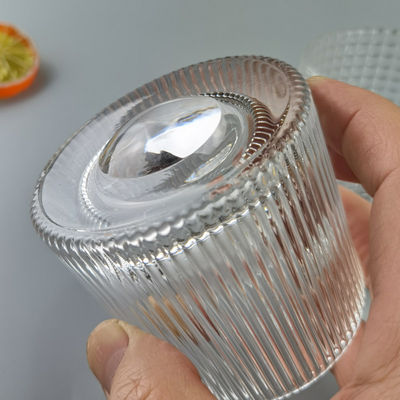 jakość Lead Free  FDA Embossed Handmade Whiskey Glass Turning Bottom fabryka