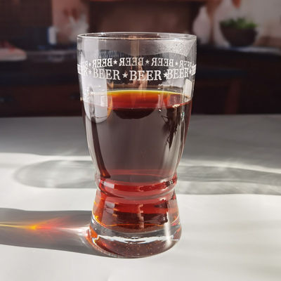 jakość Creative Big Mouth Pub Craft Beer Glasses With Circle Logo Decoration fabryka